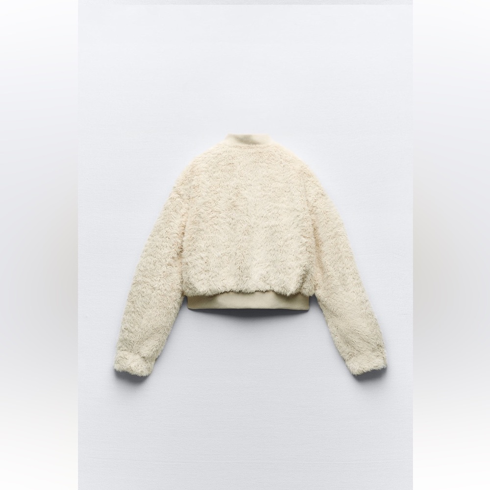 FAUX FUR CROP BOMBER - Picture 7 of 9